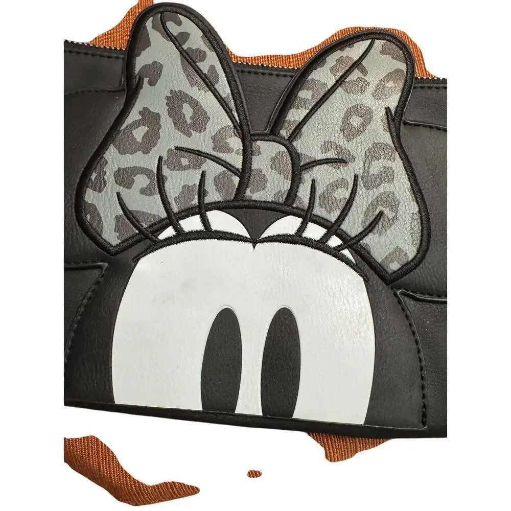 NWOT Minnie Mouse Wristlet